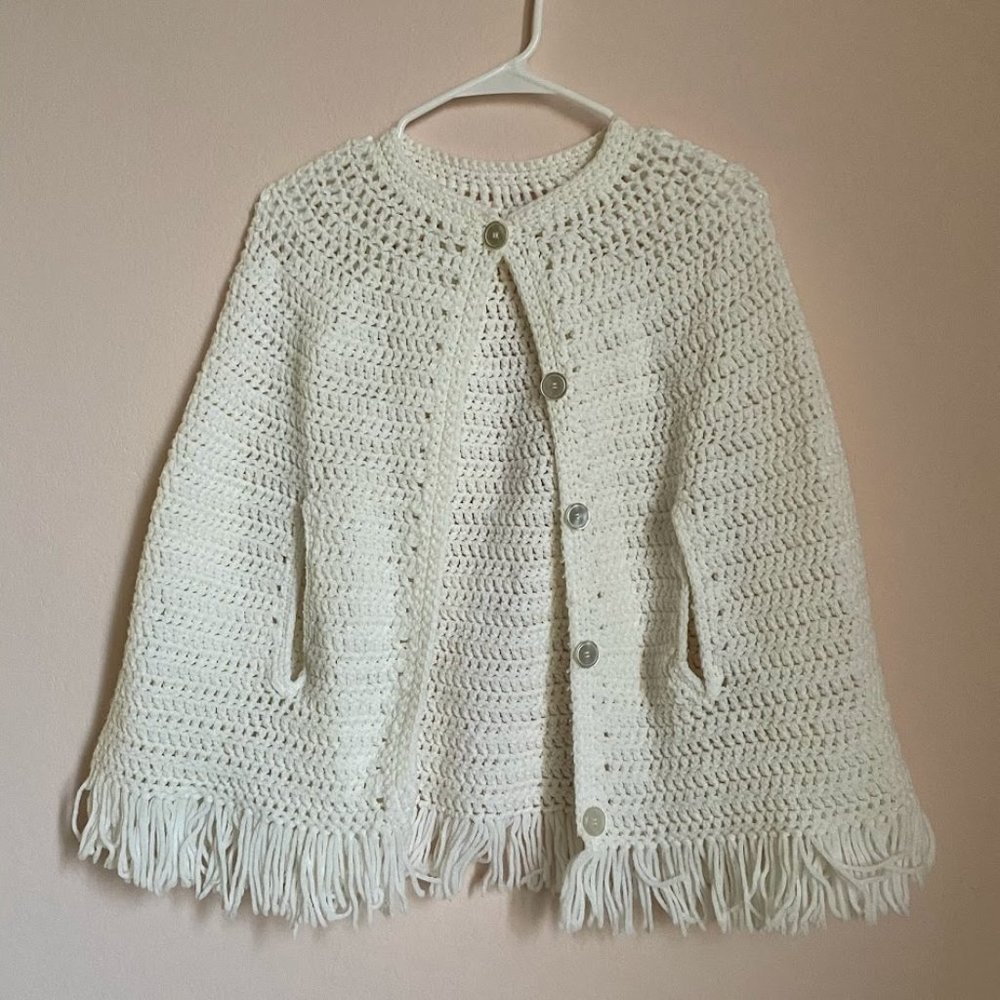 Vintage 70s Hand-Knit cape